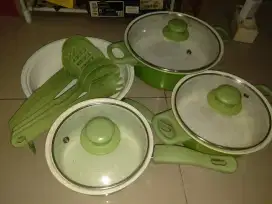 DIJUAL 1set Cookware warna Hijau BARU NO MINUS