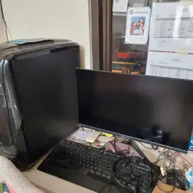 Komputer PC Desktop-9UH95U1