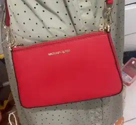 Di jual Tas Michael kors