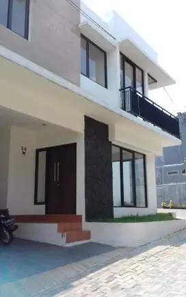 RUMAH. MEWAH. SIAP HUNI TANPA DP JAGAKARSA  JAKARTA SELATAN