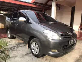 Toyota Kijang Innova 2009 Bensin