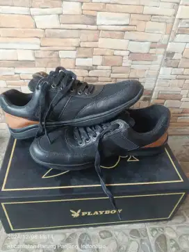 Sepatu Playboy PI6496BK allen 2005