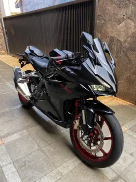 CBR250RR Black Freedom Istimewa (Nego Ajukan)