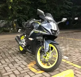 Yamaha YZF-R15 V4 connected (2023)