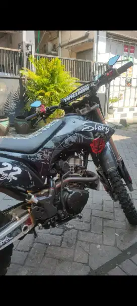 Dijual motor trail CRV 150