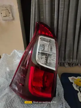 Dijual Stoplamp Mobil Avanza Veloz