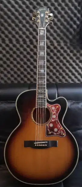 Gitar Gibson Akustik elektrik custom berkualitas (siap pakai)