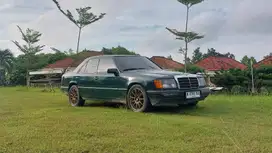 Mercedes-Benz E200 1987 Bensin