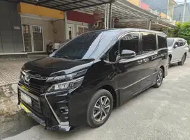 toyota Voxy tahun 2019