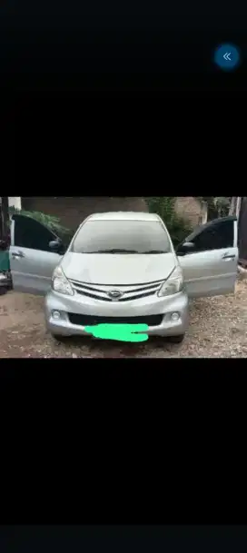 Daihatsu Xenia 2012