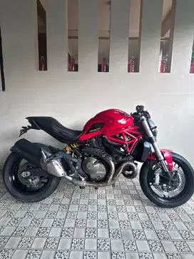 Ducati monster 821 tahun 2016