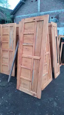 Jual pintu kayu mauni 80x2m