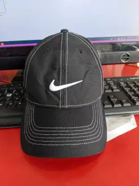 TOPI NIKE GOLF ORIGINAL SECOND LIKE NEW