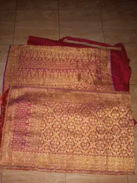 Kain songket asli tenun khas Palembang