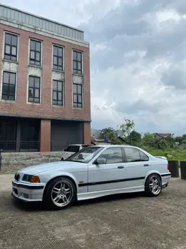 BMW e36 323i 1997