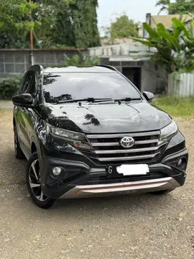 Toyota Rush TRD Sportivo Matic tahun 2018 warna Hitam Metalik