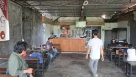 Penjaga Warkop Warung Kopi