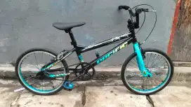 Sepeda bmx pacific