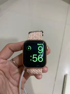 APPLE WATCH SE 38MM ROSEGOLD LIKE NEW