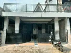Di jual rumah di taman viktoria sentul city