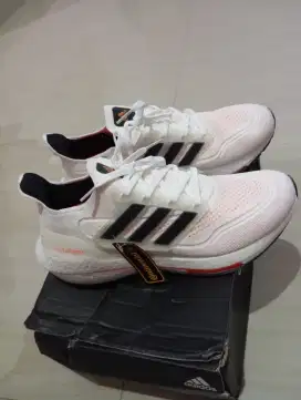 Sepatu Ultraboost