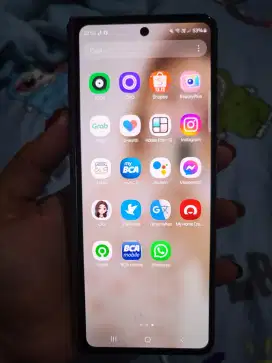 Dijual kondisi body mulus lcd dalam aja rusak gara2 pasang anti gores