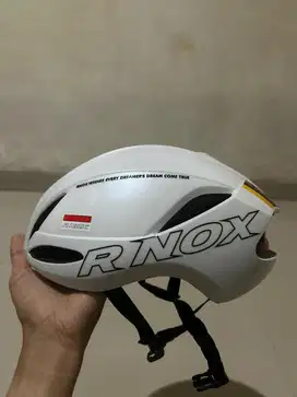 Helm sepeda Rnox Aero