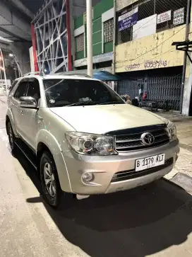 Toyota Fortuner G Luxury 2.7 Bensin