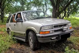 Chevrolet Blazer 2000 Bensin