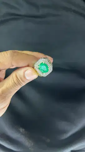 Zamrud Natural Emerald Beryl