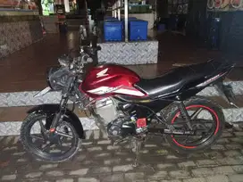 JUAL MURAH CB150 VERZA,BELUM PERNAH SERVICE, RUTIN GANTI OIL