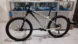 Sepeda Polygon XTRADA 6 size M 27.5 bekas