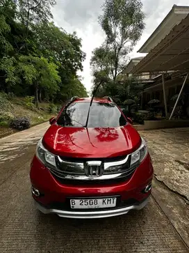 Honda BR-V 1.5 E A/T 2017 Merah Metalic Istimewa