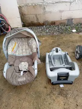 Carseat merek Graco