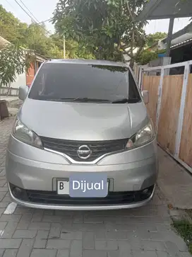 Nissan Evalia tipe XV 2012 -Mobil keluarga irit dan stylish