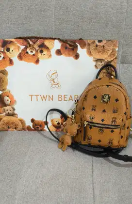 TTWN BEAR BACK PACK PRELOVED