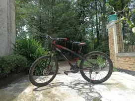 Sepeda gunung MTB Atlantis AT730 baru 2 bulan pemakaian