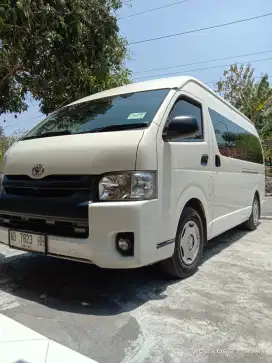 sewa mobil dan paket wisata murah, sewa hiace jogja, rental elf jogja