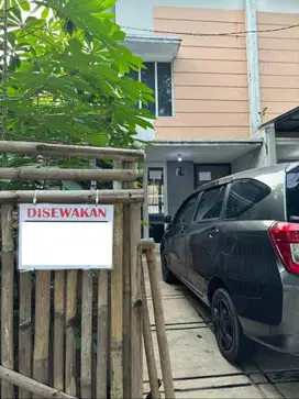 SEWA RUMAH SENTRALAND BOULEVARD PARUNG PANJANG