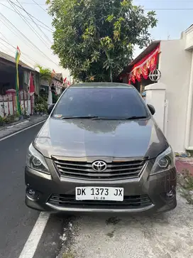 Dijual Toyota Kijang Innova matic diesel type V 2012