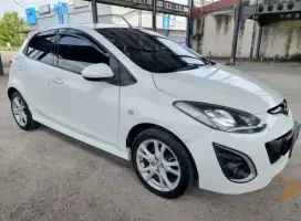 Di Jual Mazda2 type R Automatic Istimewa