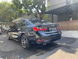 BMW 320i 2019 Bensin