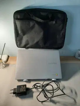 Samsung Chromebook 4 Silver (1.300.000/nego tipis)