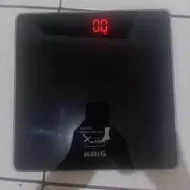 Timbangan badan digital Krisbow