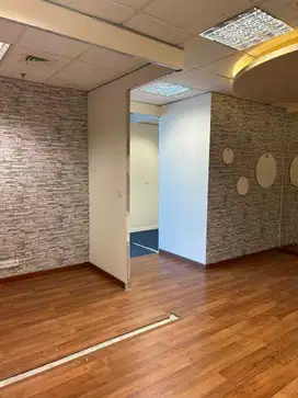 SEWA KANTOR DI JAKARTA SELATAN  MEGA KUNINGAN 93M2 FITTED 170K NEGO