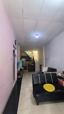 Dijual rumah 1,5 lt di Taman royal 3. Benteng betawi. Tangerang