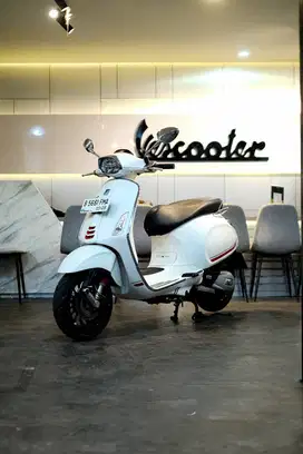 PIAGGIO VESPA MATIC SPRINT S 150 IGET FACELIFT 2023 BISA KREDIT