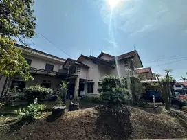 843. RUMAH TERAWAT SIAP HUNI DI PINUS REGENCY, BANDUNG