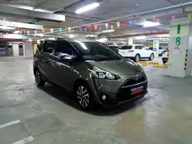 11 2017 Toyota Sienta 1.5 V MPV - PAJAK PANJANG