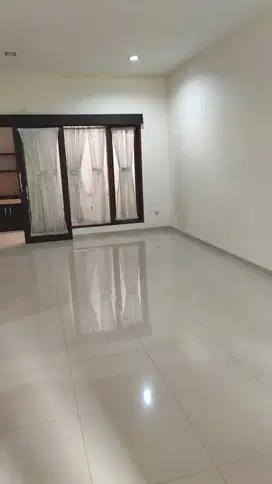 Rumah Minimalis di Kawasan Elite Pondok Hijau Indah